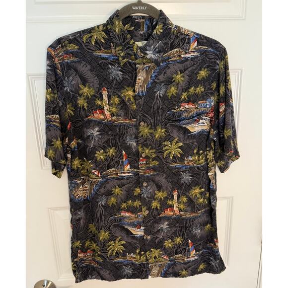 Batik Bay Hawaiian Shirt Small Black Island Print Rayon Button Down - Picture 1 of 5